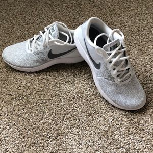 NIKE FLEX CONTACT SNEAKERS